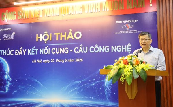 PGS.TS. Phan Tiến Dũng - Trưởng Ban Khoa học và Công nghệ, Viện Hàn lâm Khoa học và Công nghệ Việt Nam công bố Danh mục các công nghệ sẵn sàng chuyển giao trên Sàn giao dịch khoa học và công nghệ Việt Nam. Nguồn: vast.gov.vn